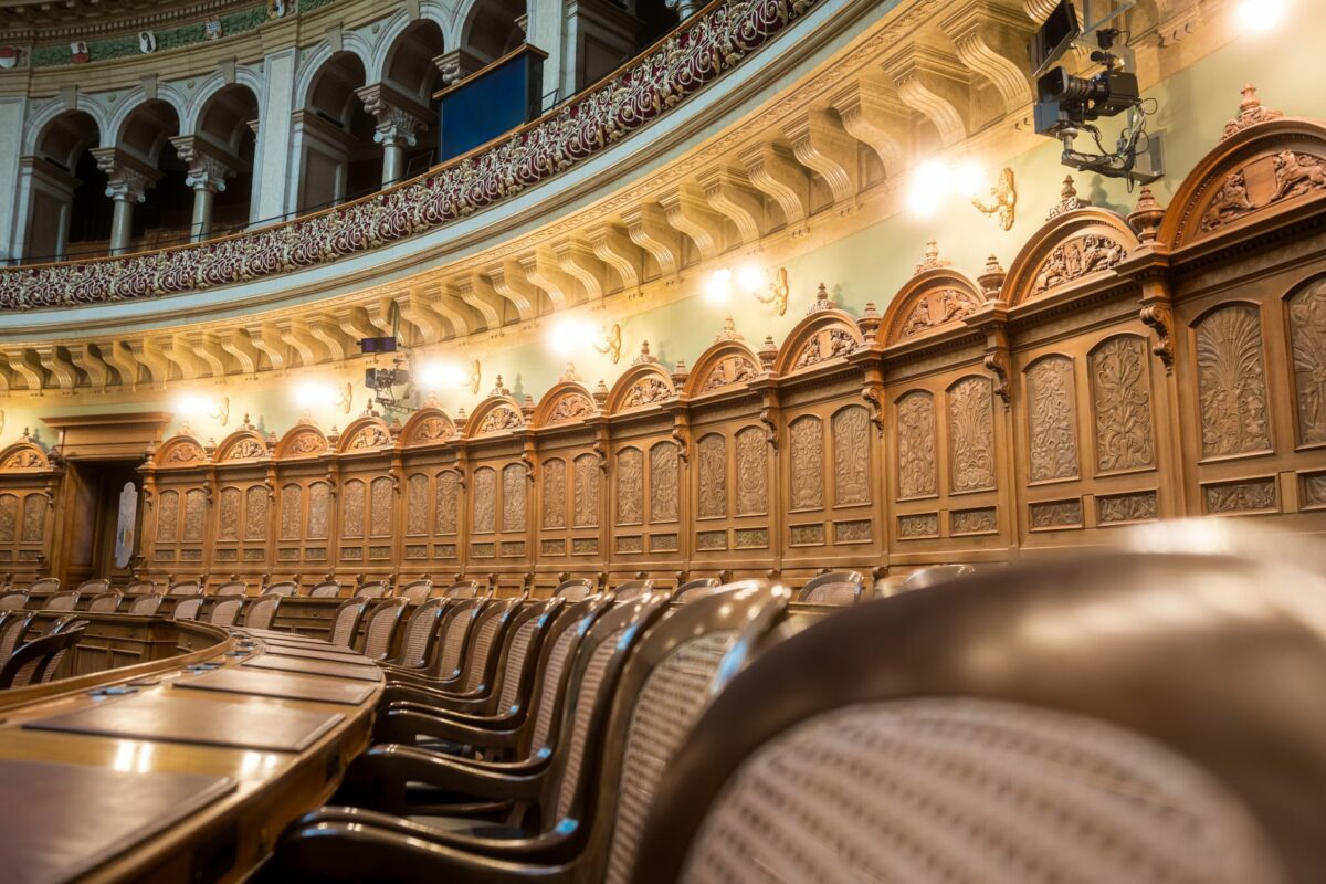 Budget de la Sécu 2027 en séance : indemnités de rupture, prime de partage et jours de repos rachetés